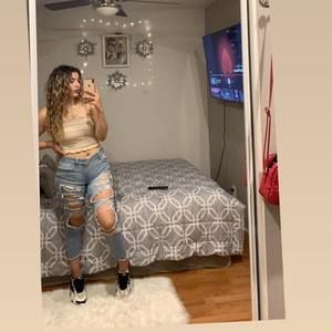 Meet your Posher, Fatima